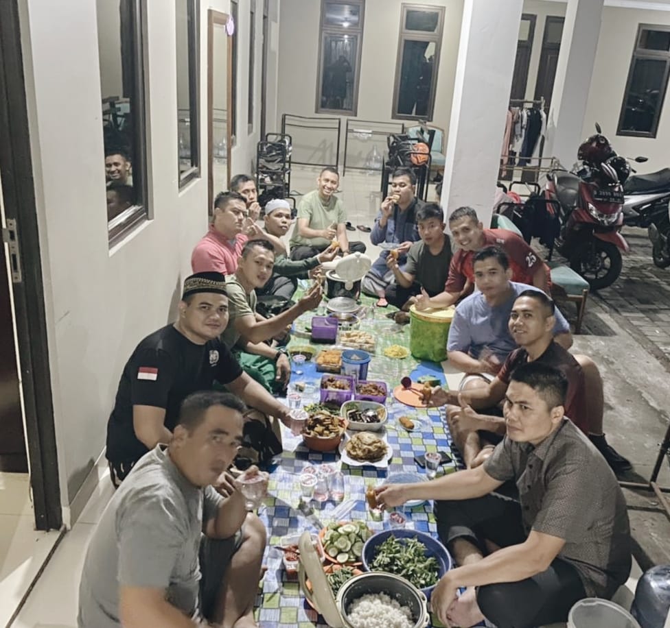 Bukber,  Pamasis & Mahasiswa STHM Angkatan XXV (Pramana 25)