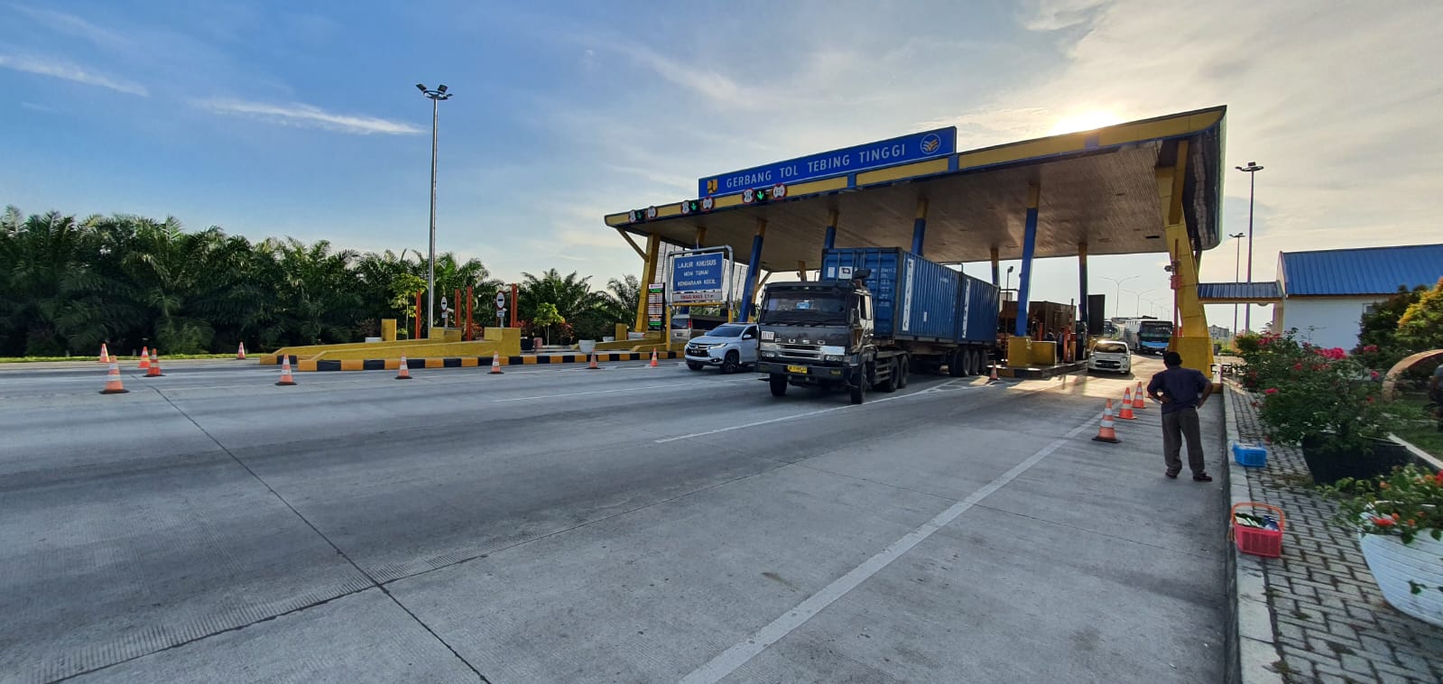 H-4 Lebaran 2022, Lebih dari 11 Ribu Kendaraan Meninggalkan Kota Medan Melalui Gerbang Tol Tebing Tinggi