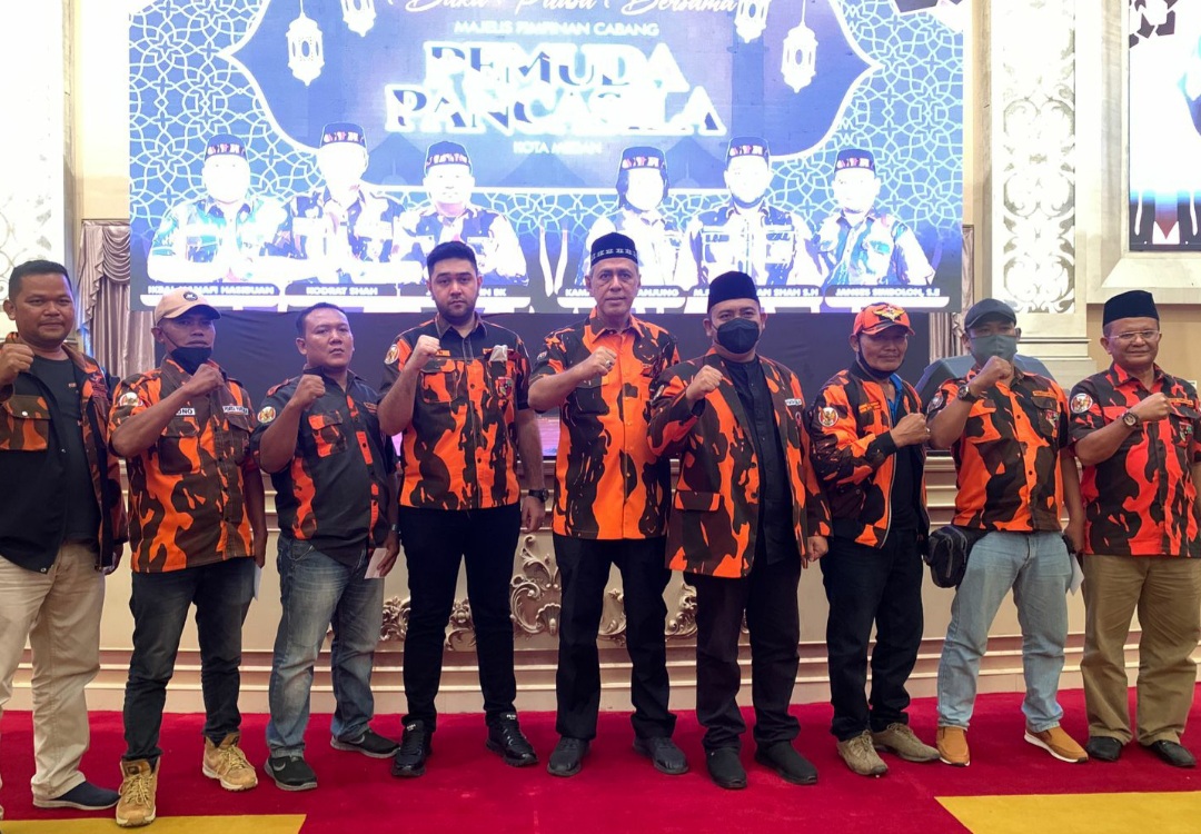 MPC PP Kota Medan Bagikan THR Kepada 143 Ketua Ranting  dan 100 Anak Yatim Sebagai Santunan.