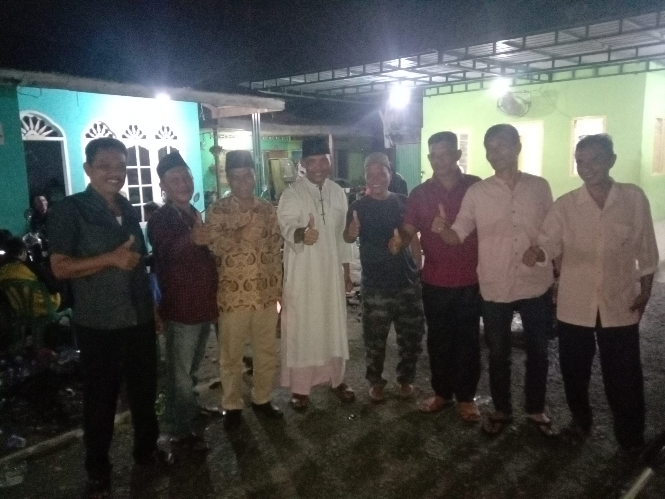 Ucok Kasrak Ajak Warga Dusun I, Desa Suka Makmur, Kec. Deli Tua, Deliserdang Nikmatnya Berbuka Puasa