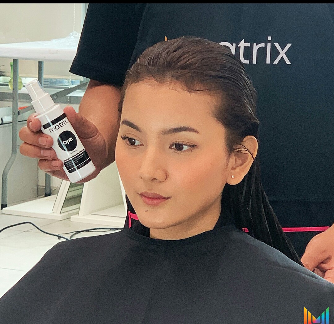 Lebih dari Smoothing,  Dengan Matrix Opti Pre-Treatment untuk Hasil Smoothing yang Indah,  Rambut Lembut dan Tetap Kuat