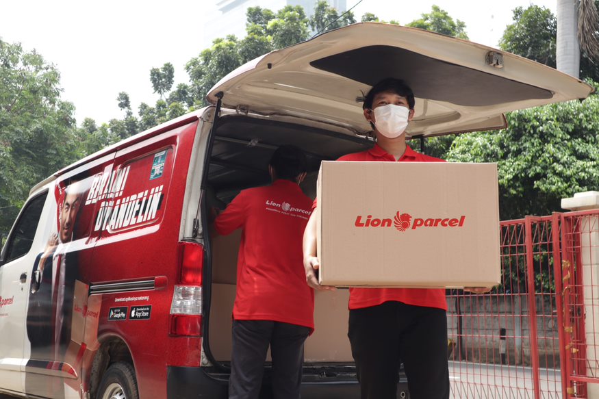 Ramadhan, Lion Parcel Bagi-bagi Berkah Miliaran Rupiah