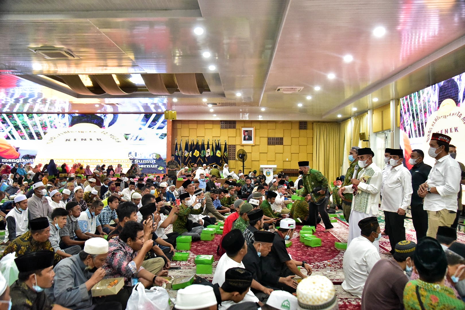 Guru Madrasah Terharu Diundang  Edy Rahmayadi Buka Puasa Bersama