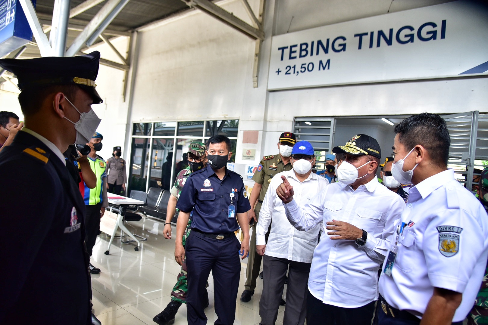 Pastikan Kenyamanan dan Keamanan Masyarakat, Edy Rahmayadi Bersama Forkopimda Naik Kereta Api Tinjau Kesiapan Layanan Mudik dan Lebaran