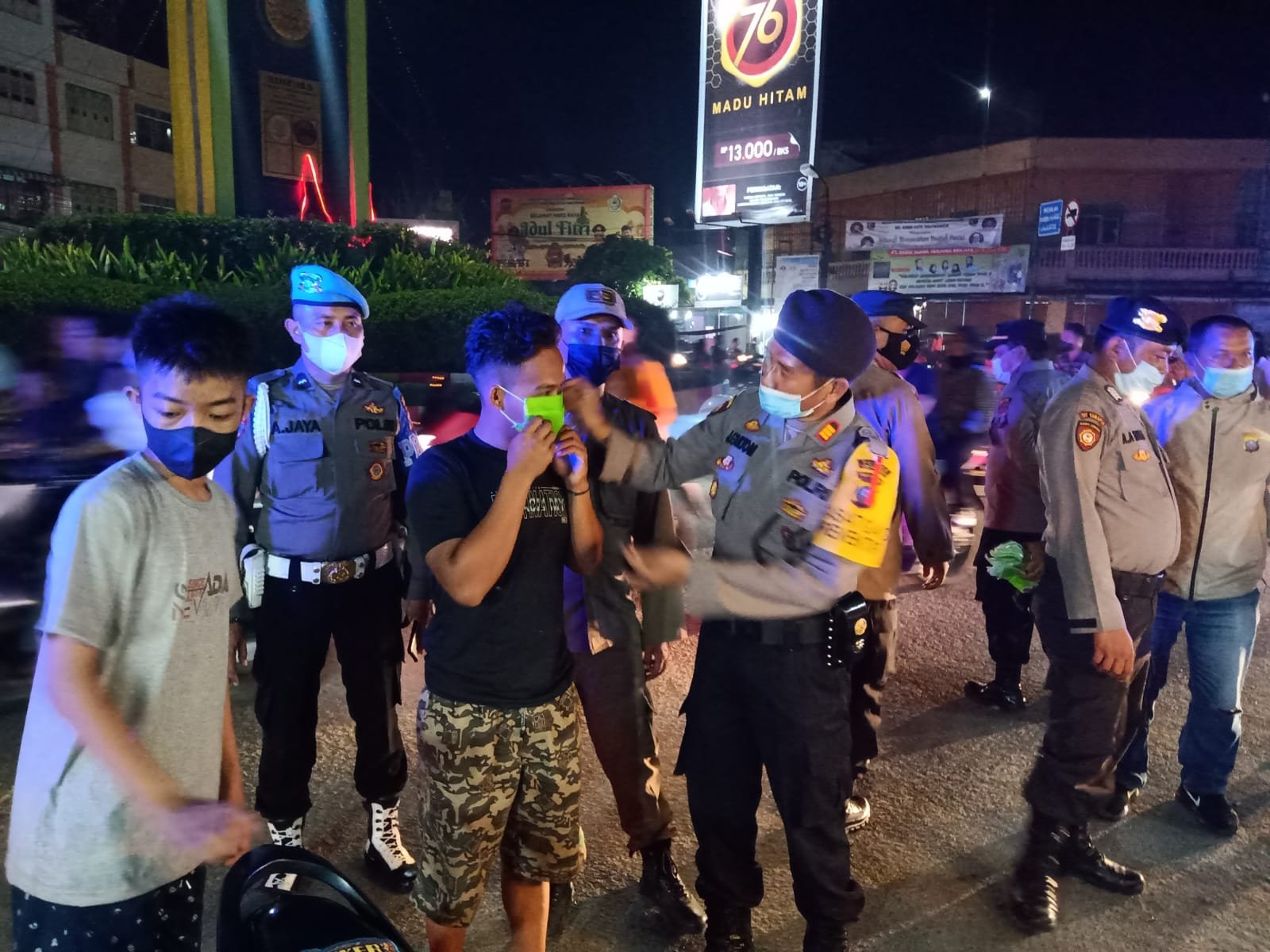 Personil Satsamapta Polres Tanjung Balai Bersama TNI dan Pemko Gelar Patroli Gabungan