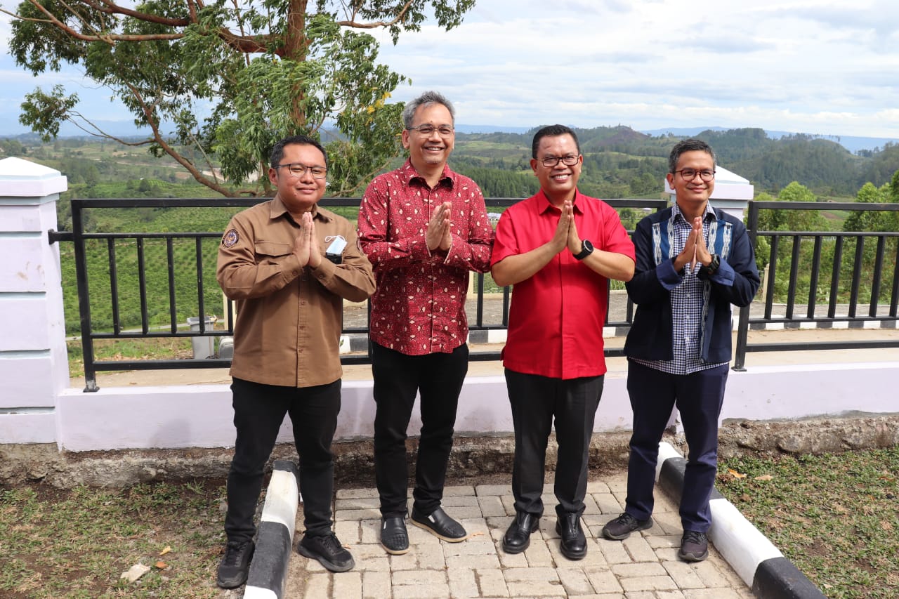 Bupati Toba Bersama DPR RI dan BPODT Pertemuan Membahas Pengembangan Wisata Danau Toba