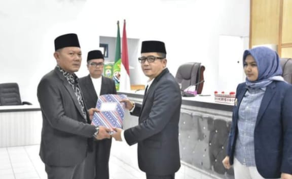 Erwin Efendi Lubis : Rapat Paripurna LKPJ TA 2021 Sudah Kuorum