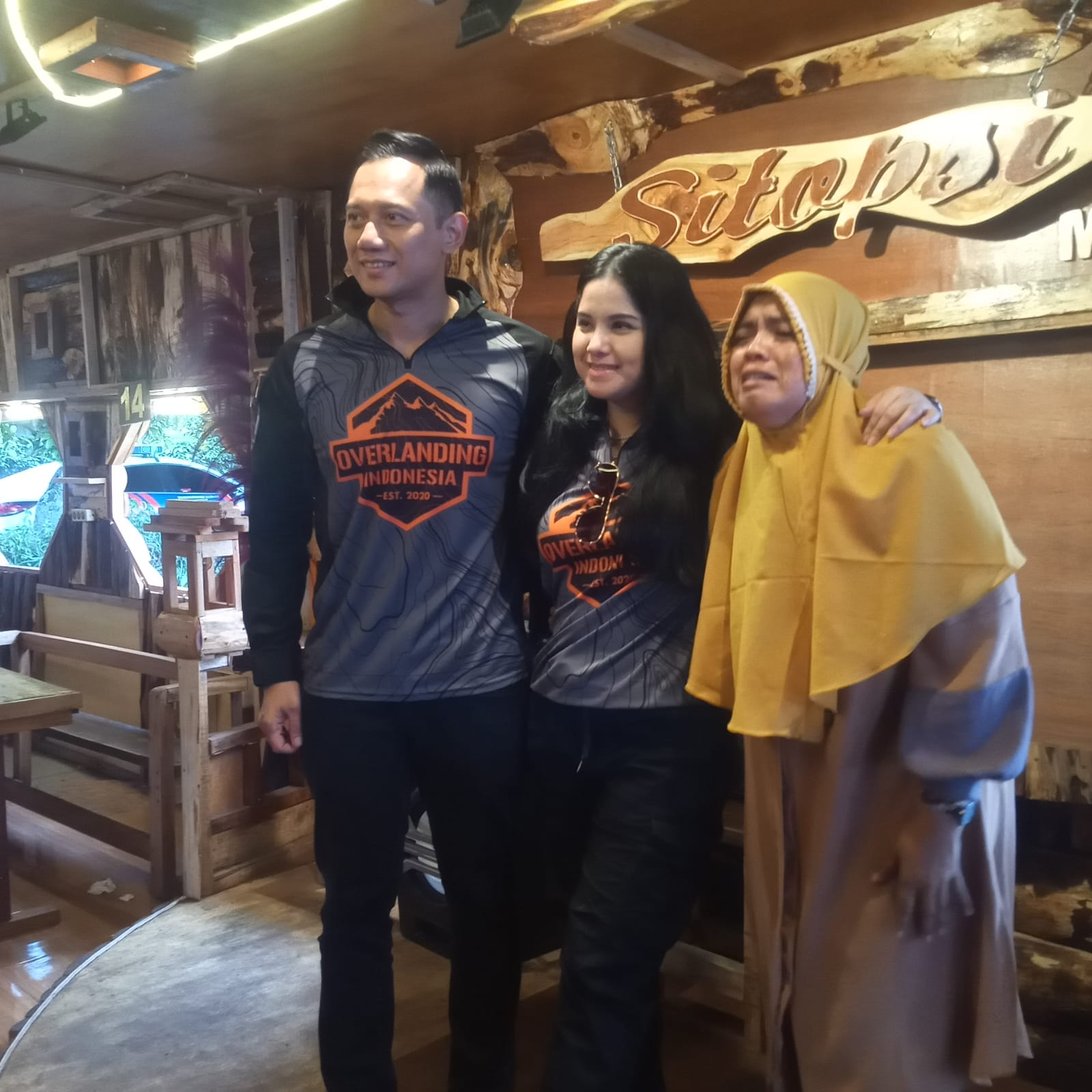 Dengar Nama AHY Datangi Daerahnya, Rini Saragih Mendadak Histeris dan Menangis Keras