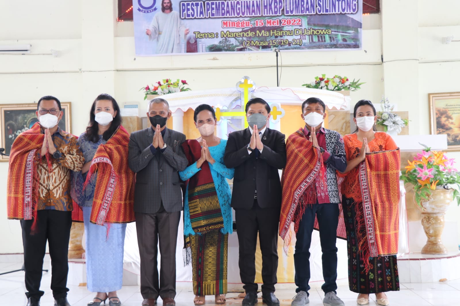 Bupati Toba : Mari Membangun Gereja dengan Gotong Royong