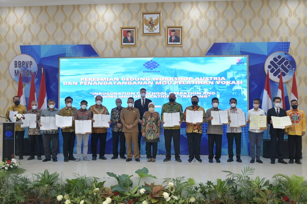 Disaksikan Menteri Ketenagakerjaan, Bupati Sergai Teken Mou Peningkatan Kualitas SDM