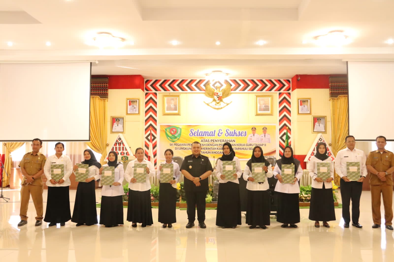 Bupati Dolly :  Mari Terus Tingkatkan Kinerja Demi Kemajuan Berkelanjutan Pendidikan di Tapsel