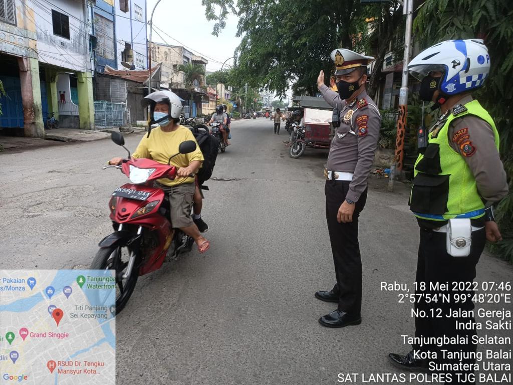 Satlantas Polres Tanjung Balai Lakukan Pengaturan Lalin Padat Pagi
