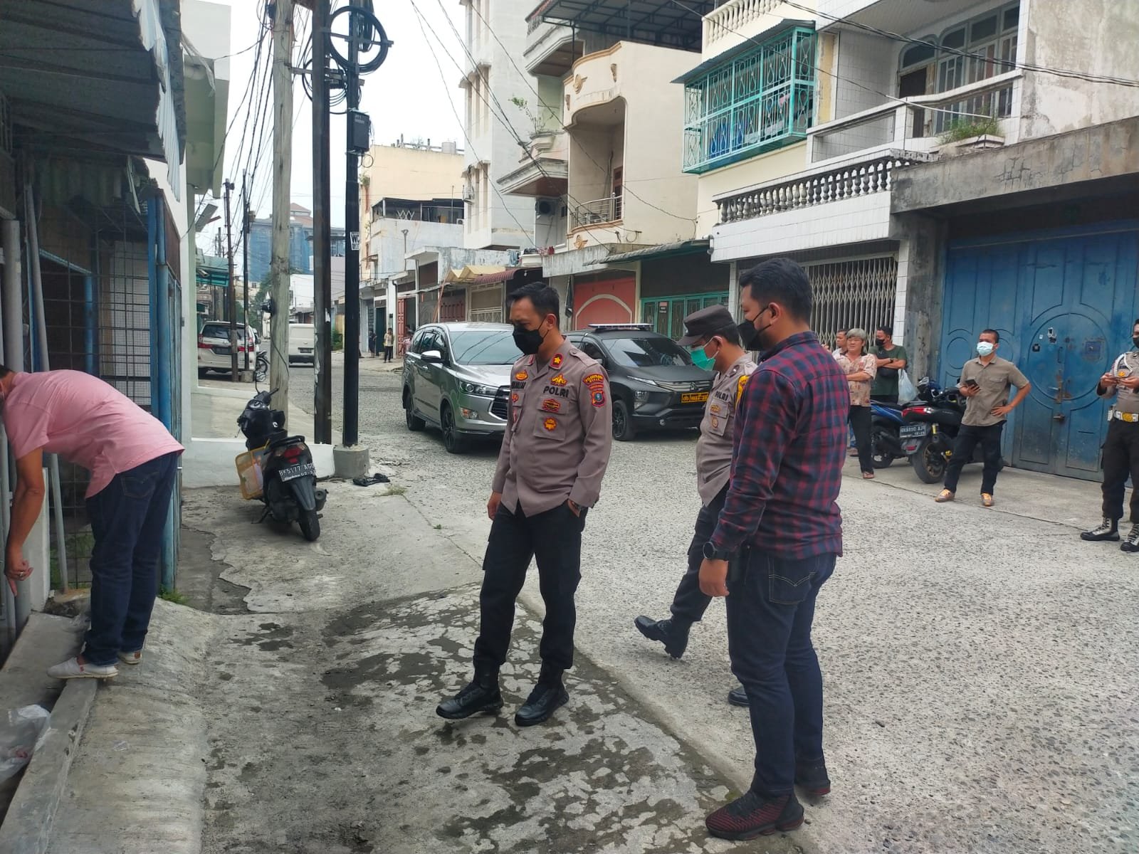 Kapolsek Medan Baru dan Personel Respon Aduan Masyarakat Adanya Penemuan Mayat Perempuan