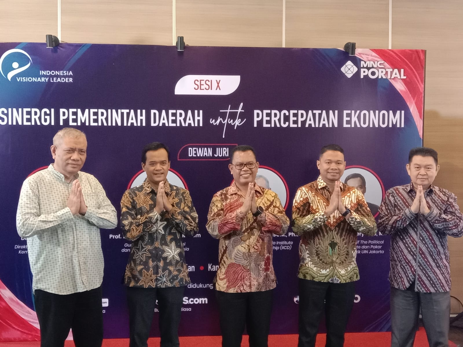 Bupati Toba Memaparkan Potensi Pariwisata Toba di Ajang Indonesia Visionary Leader
