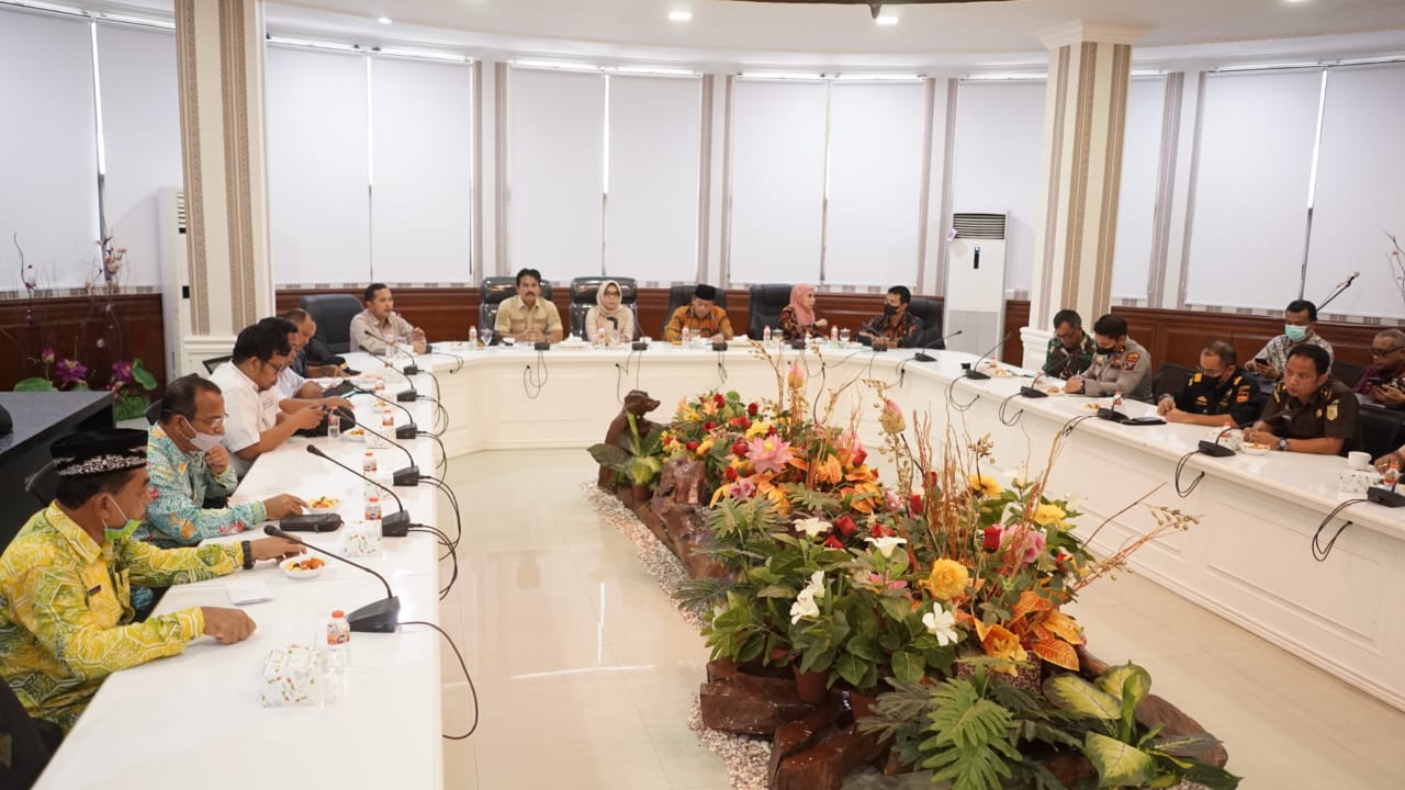 Plt Wali Kota Waris Tholib Pimpin Rakor Persiapan Pembukaan Pelabuhan Teluk Nibung