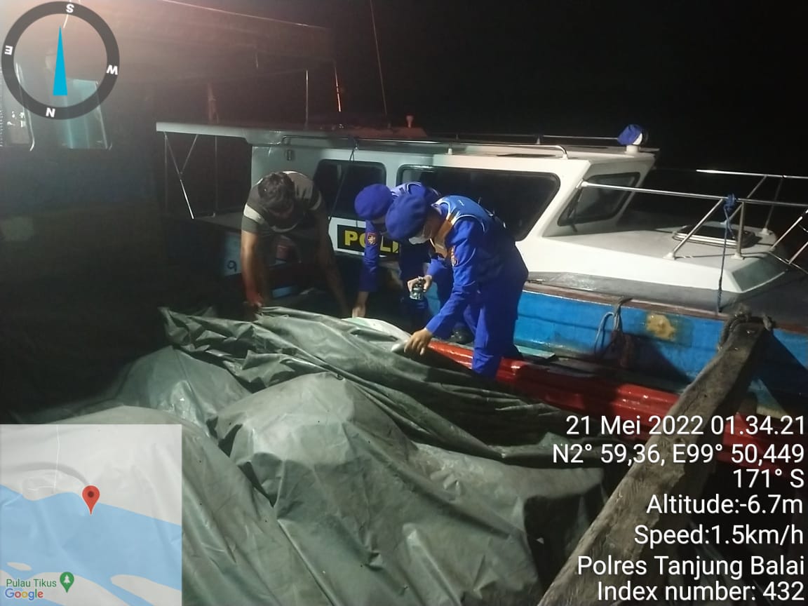 Menjaga Keamanan dan Kondisi Perairan Laut Personil Satpolair Polres Tanjungbalai Lakukan Patroli