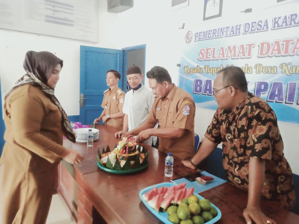 Kades Karang Anyar Mulai Masuk Kerja, Paidi : Mari Bersinergi Untuk Membangun Desa