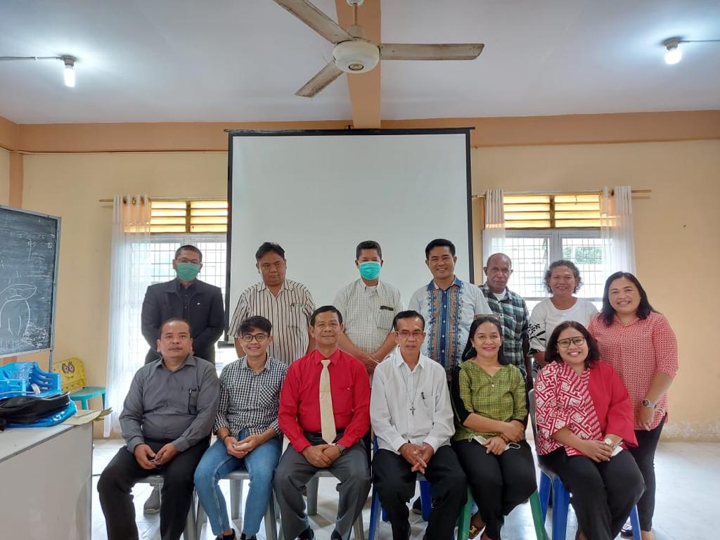 St.Lihardo SH..M.H Diskusi Penerapan Pasal Pernikahan,Perceraian serta Kaitannya dengan Hukum Gereja GKPS