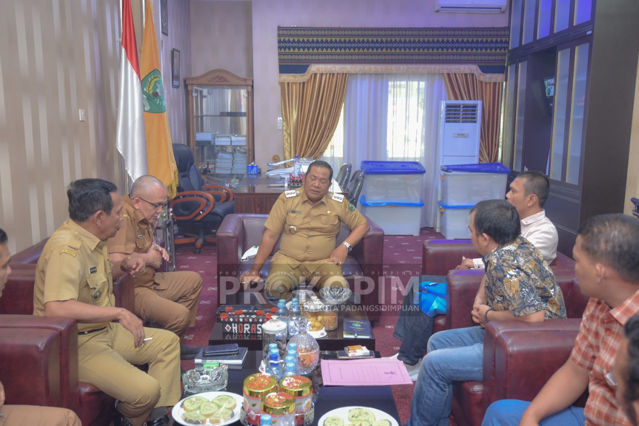 Walikota Irsan Efendi Nasution Terima Audiensi Pengurus KNPI PSP