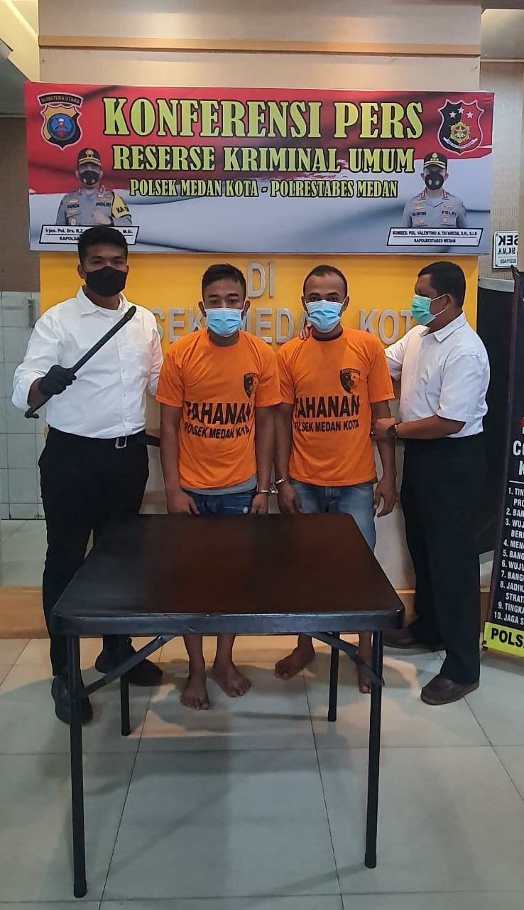 Dua Pencuri Seng di Rumah Polisi Diringkus Tekab Polsek Medan Kota.