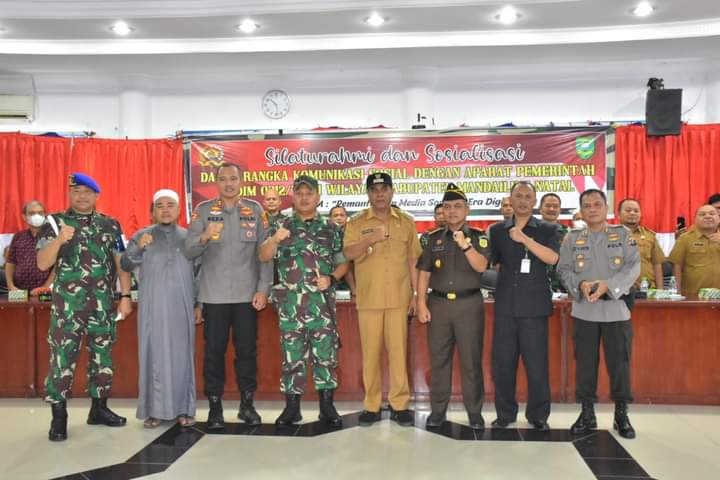 Bupati Madina Hadiri Acara Sosialisasi Pemanfaatan Media Sosial di Era Digital