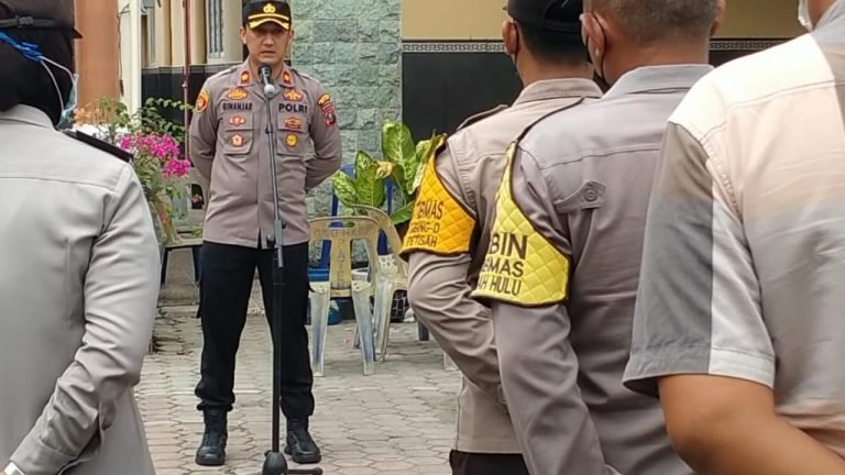 Polisi Kawal Kegiatan Seremoni dan Rapat Parhaldo di Gereja HKBP Pabrik Tenun