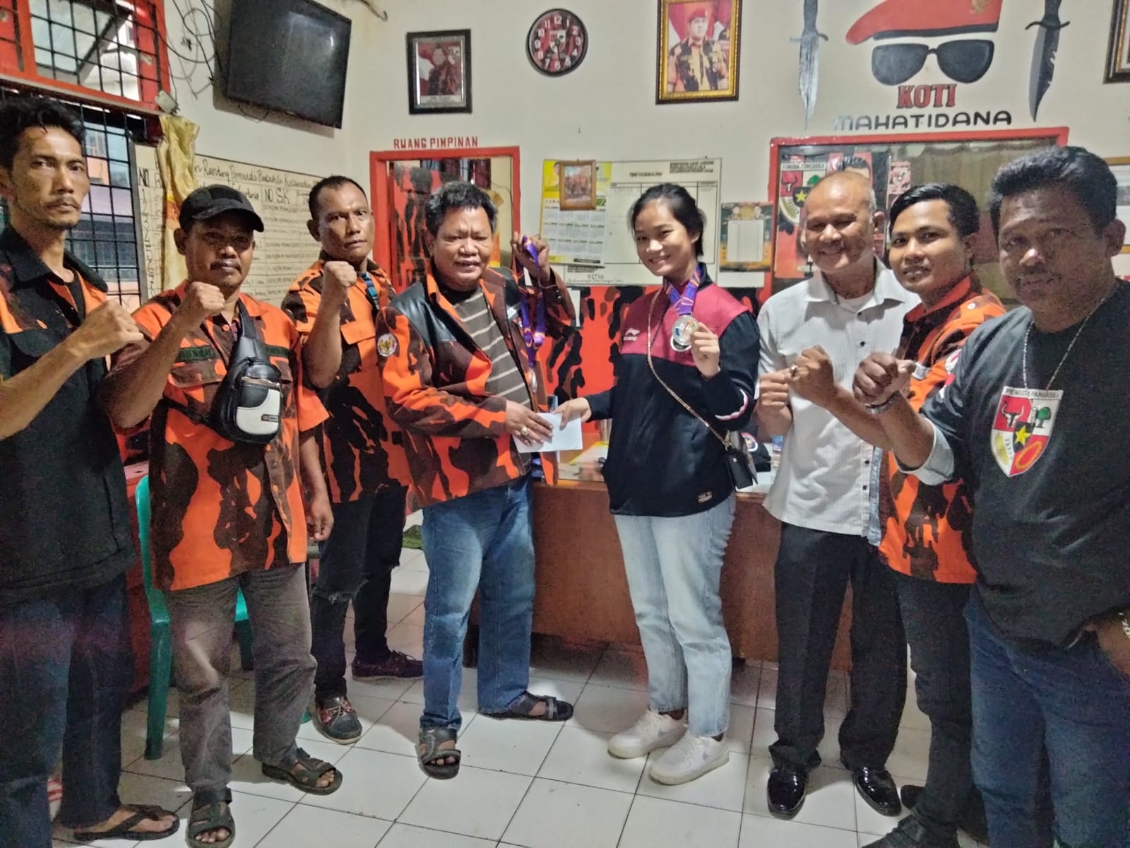 Anak Pengurus PAC PP Medan Area Raih Medali Perak di Cabang Karate Putri Plus Sea Games Vietnam 2022, Ketua PAC PP Medan Area Berikan Bonus