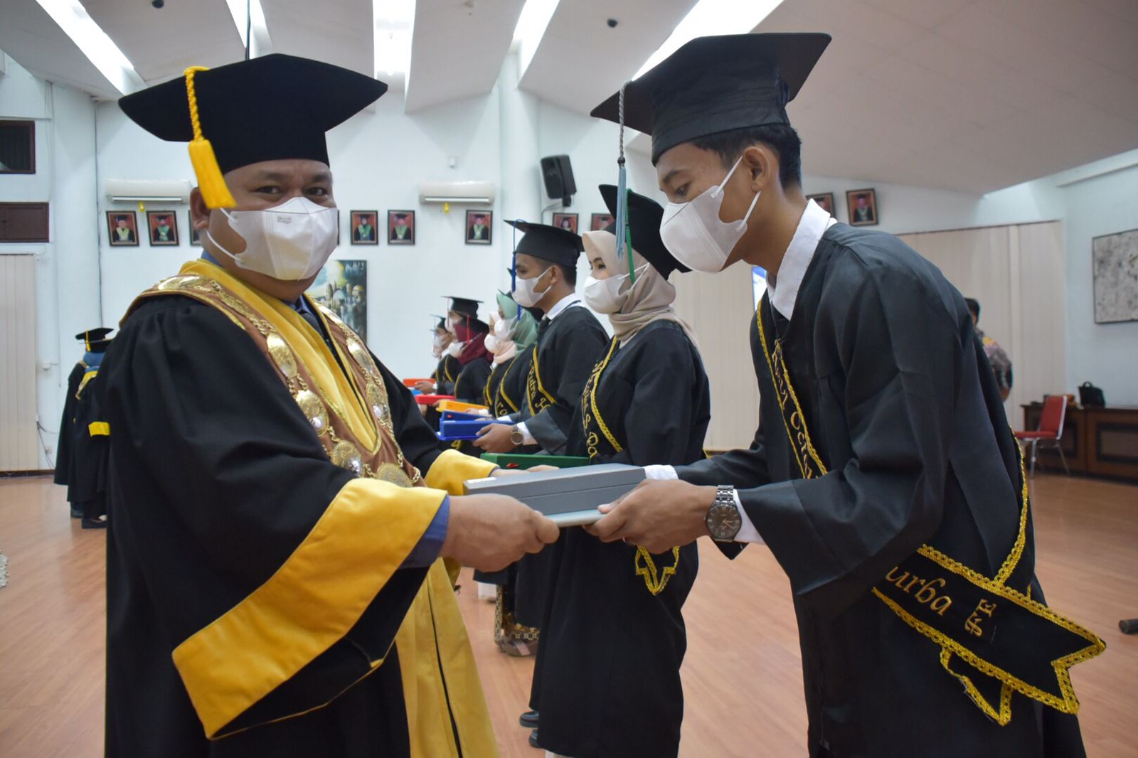 Rektor Unimed Dr Syamsul Gultom Wisuda 661 Lulusan, Saudara Harus Mampu Bersaing di Dunia Kerja