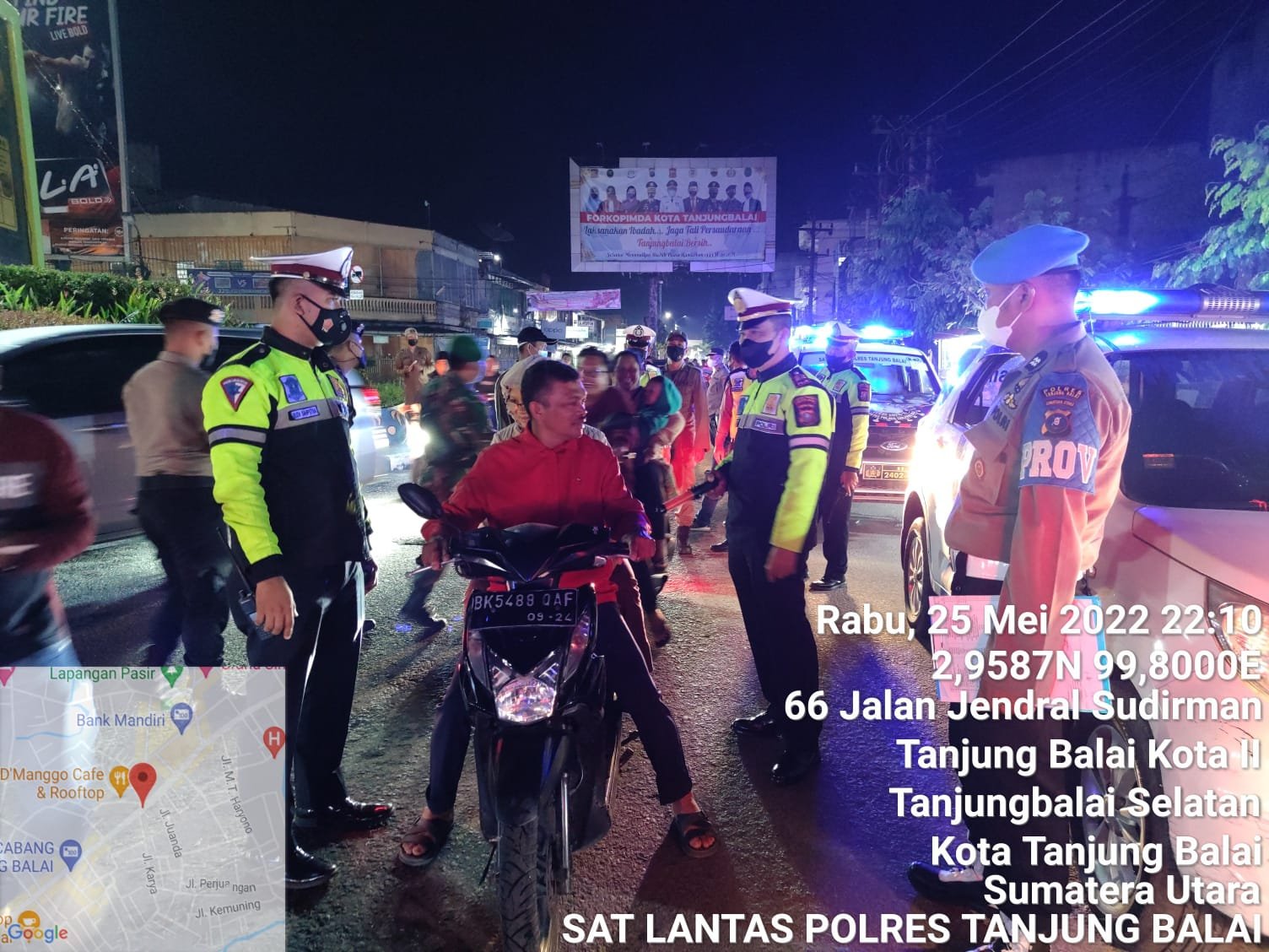 Polres Tanjungbalai Bersama Kodim 0208 Asahan dan Lanal Tanjung Balai Asahan Serta Pemko Tanjungbalai Laksanakan Sosialisasi Prokes dan Vaksin