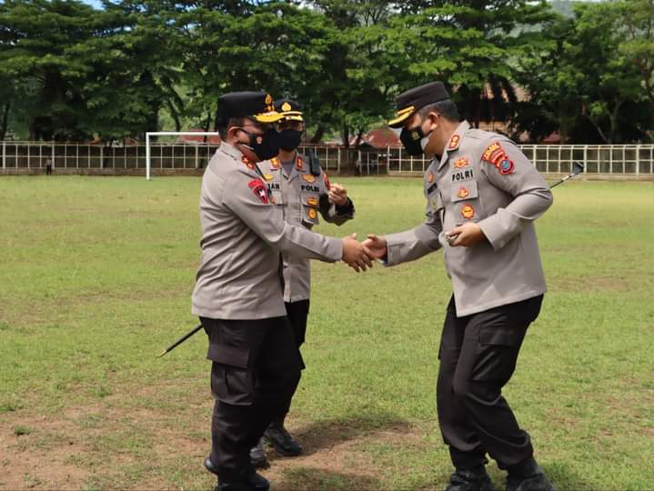 Kapolres Padangsidimpuan bersama Wakapolres Menyambut Kedatangan Kapolda Sumatra Utara