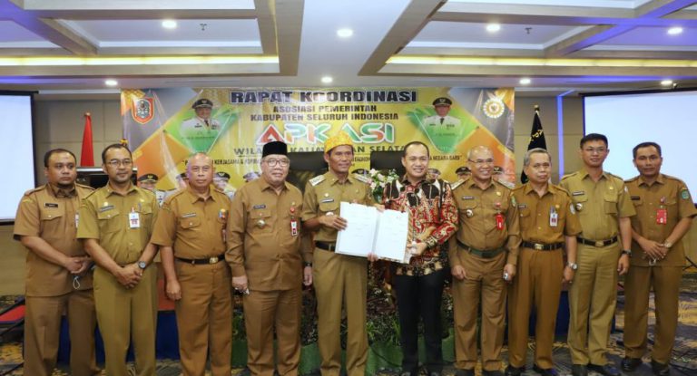 Ketua Bidang Dikbud APKASI, Zahir : Peran Apkasi Dalam Pertumbuhan Ekonomi Kalsel Sebagai Gerbang IKN.