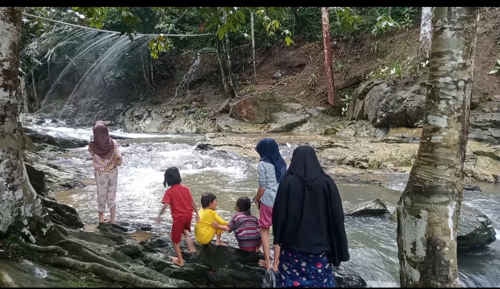 Pemandian Wisata Aek Markusaksak Jadi Tujuan Keluarga di Lebaran