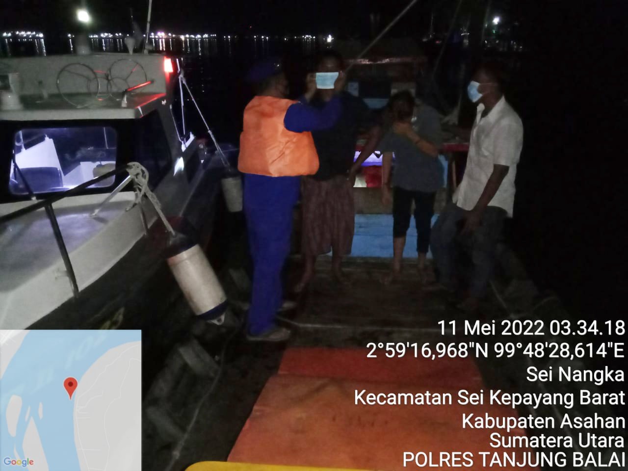 Personil Satpolair Polres Tanjungbalai Hentikan dan Periksa Kapal Motor KM.Laut Indah