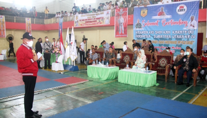 Sebut Sumut Gudang Karateka, Edy Rahmayadi Berjanji Akan Terus  Perhatikan Fasilitas Karate di Sumut