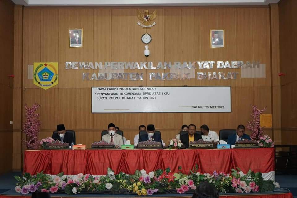 Bupati Pakpak Bharat Hadiri Paripurna Rekomendasi LKPJ Tahun 2021