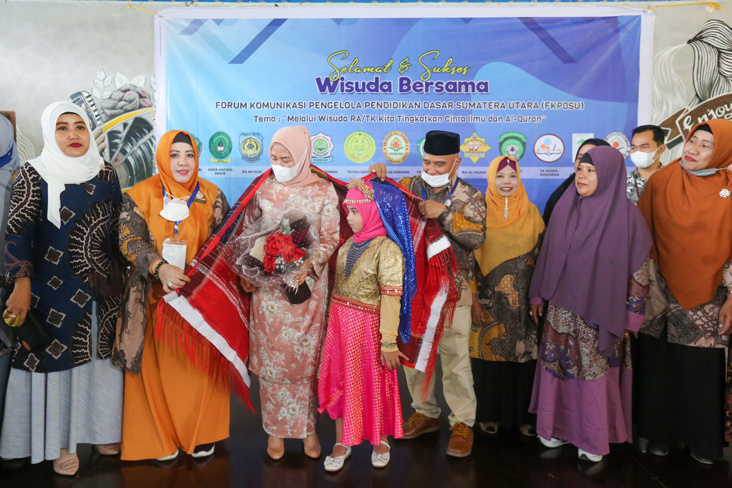Hadiri Wisuda Bersama RA/TK FKPDSU,  Sri Ayu Mihari: Tingkatkan Cinta Ilmu dan Alquran
