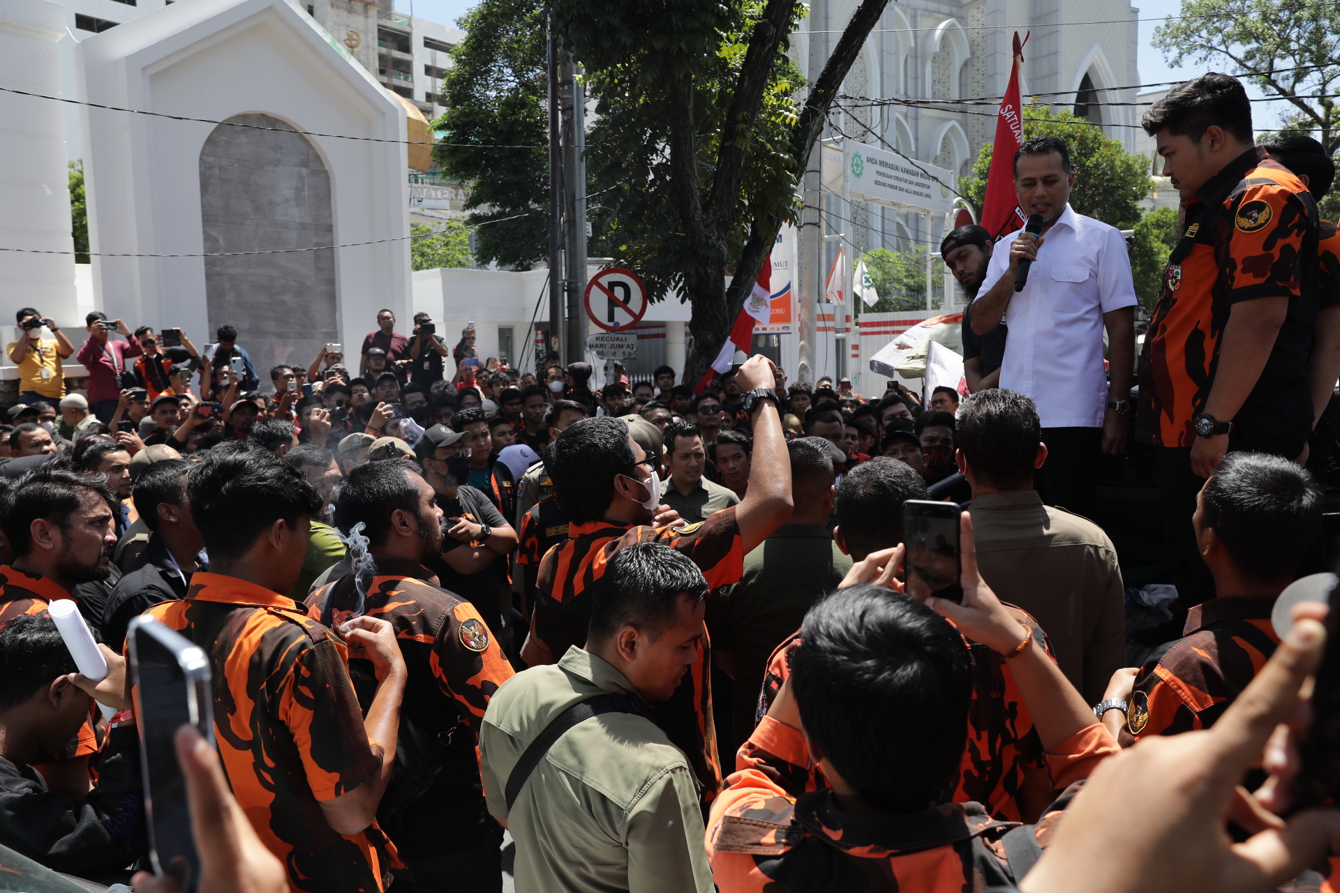 Tanggapi Tuntutan Massa Soal Holywings,  Musa Rajekshah Minta Masyarakat Bersabar