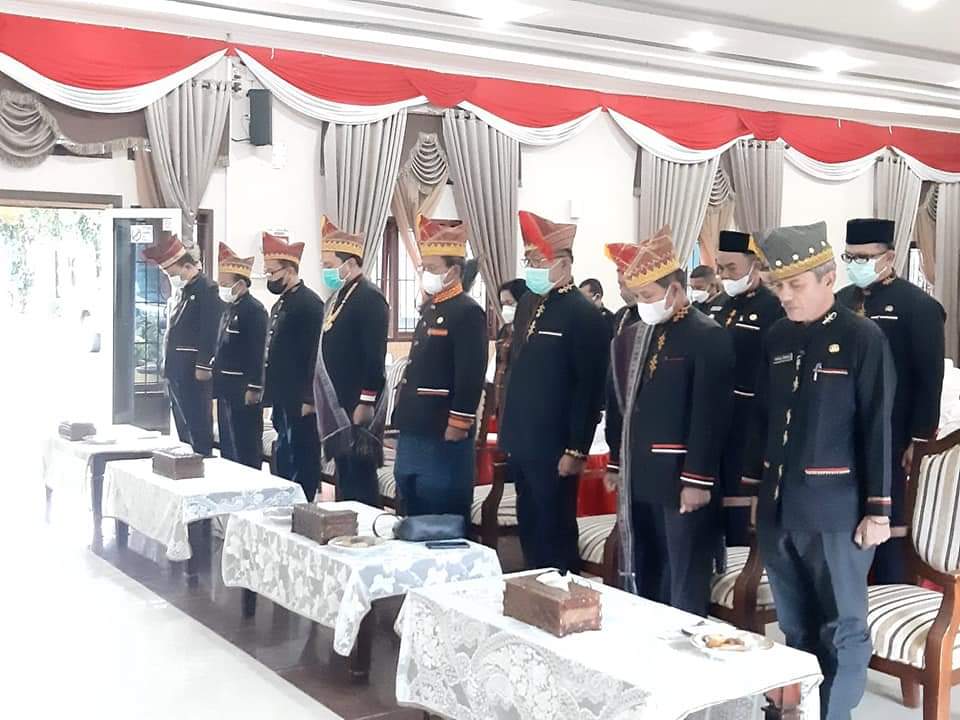 Bupati Pakpak Bharat Ikuti Peringatan Hari Lahir Pancasila Mengenakan Baju Pakpak