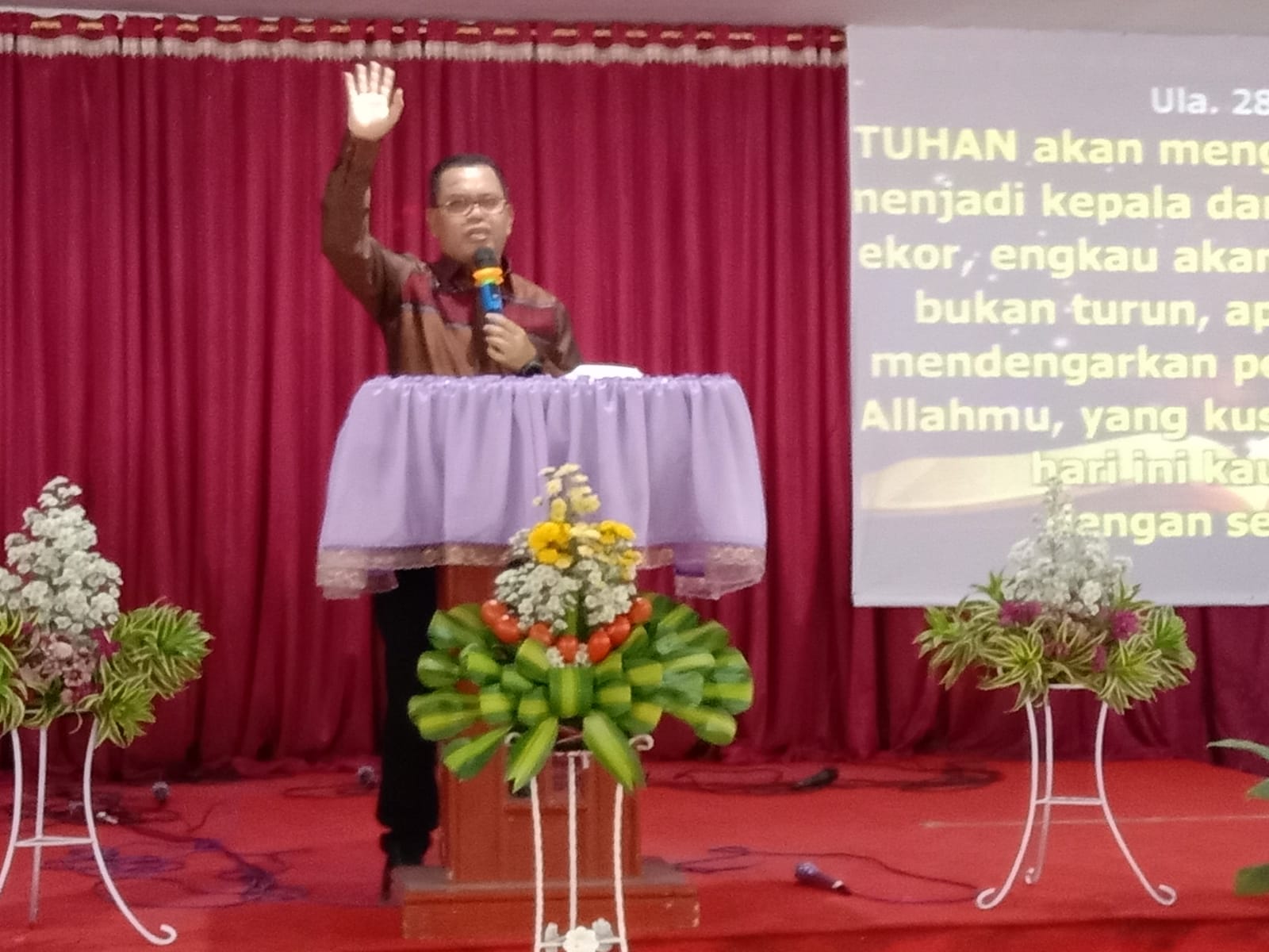 Bupati Toba Himbau Jemaat GBI Untuk  Mensyukuri Berkat Tuhan