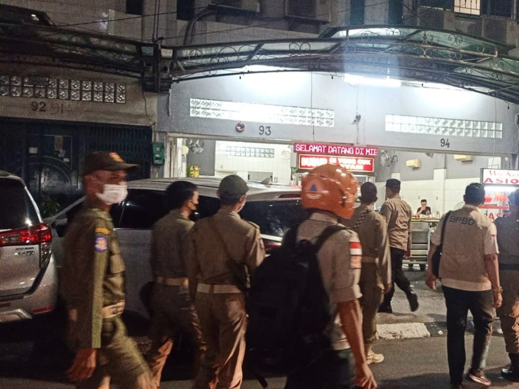 Tim Gabungan Polrestabes Medan Gelar Ops Yustisi di Jajanan Malam Jalan S Parman Medan