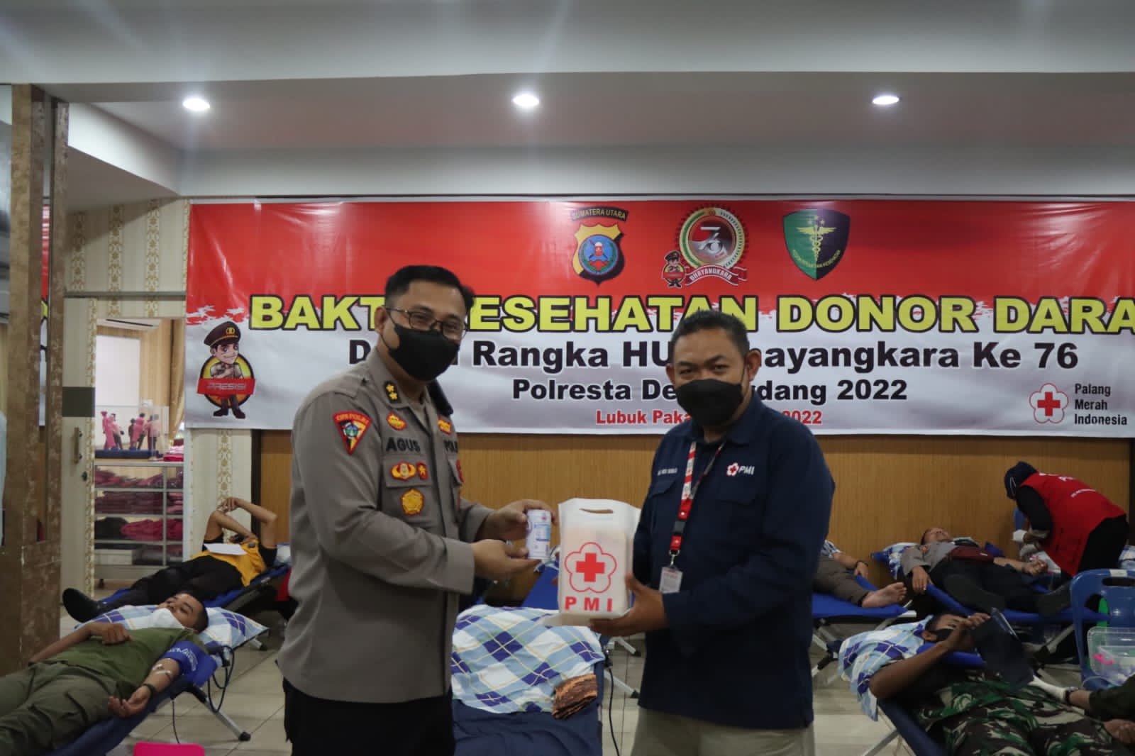 Sambut HUT Bhayangkara ke-76, Polresta Deli Serdang Gelar Bakti kesehatan Donor Darah