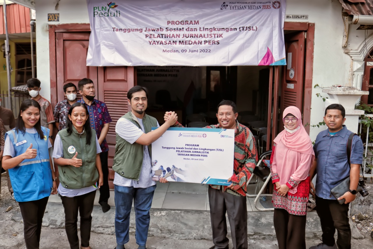 PLN UIP Sumbagut Salurkan TJSL Pelatihan Jurnalistik di Era Digital