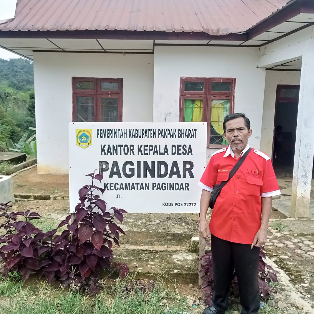 Disiplin Perangkat Desa Pagindar Jauh Panggang Dari Api,Istri Kades Jabat Kaur