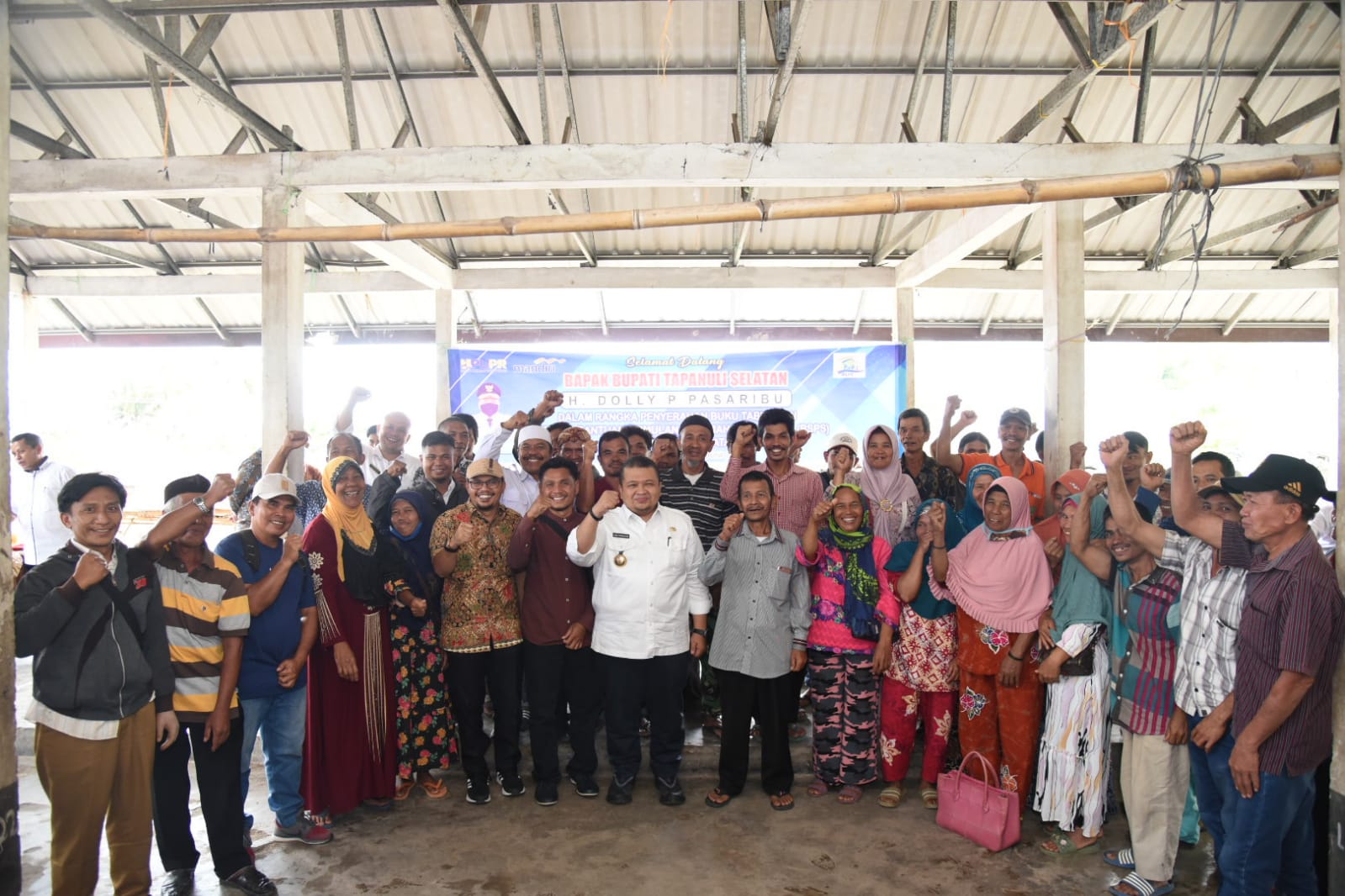 Bupati Tapsel Berharap Penerima Manfaat BSPS Bisa Bangun Rumah Sesegera Mungkin