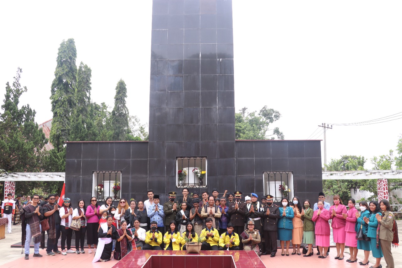 Pemkab Toba Gelar Upacara Ziarah Nasional di Makam Pahlawan Nasional  Raja Sisingamangaraja XII