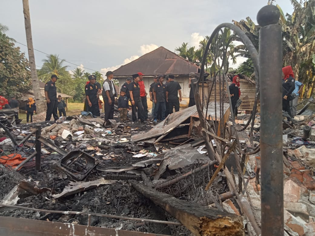 Pendawa Kab.Langkat Berikan Nursadi Bantuan, Ruslan :Warga Pendawa Tingkatkan Keperdulian