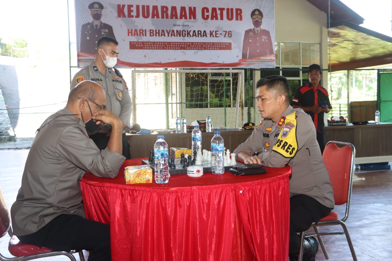 Sambut HUT Bhayangkara ke-76, Polres Tapsel Gelar Kejuaraan Catur