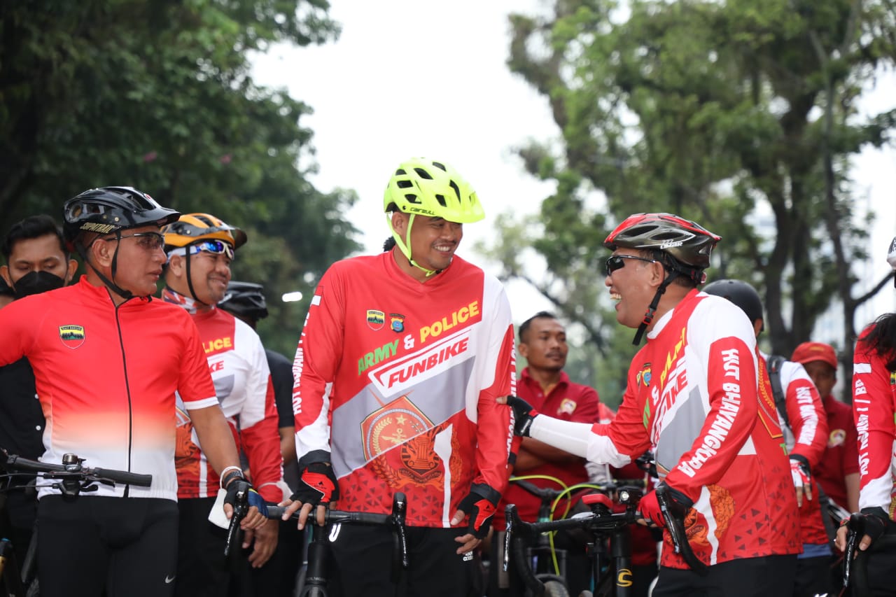 5.000 Peserta Fun Bike Meriahkan HUT Bhayangkara ke-76 dan Dirgahayu Kodam I/BB ke-72.