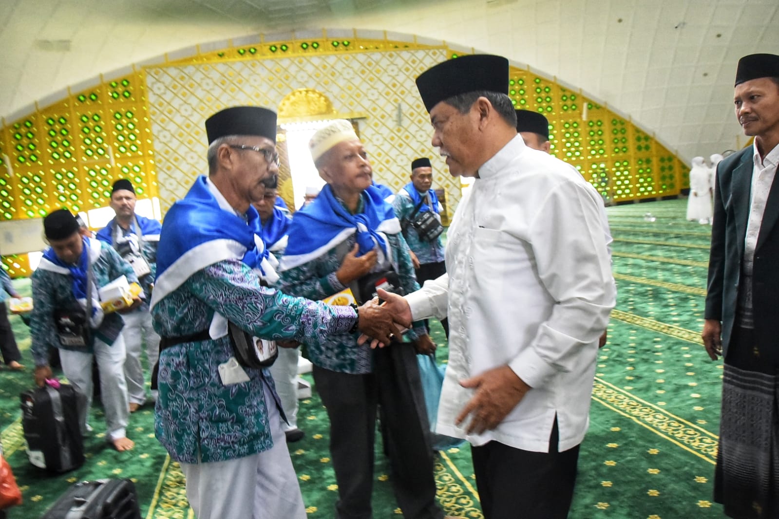Wabup Lepas Calon Jemaâ€™ah Haji Kabupaten Deli Serdang 1443 H