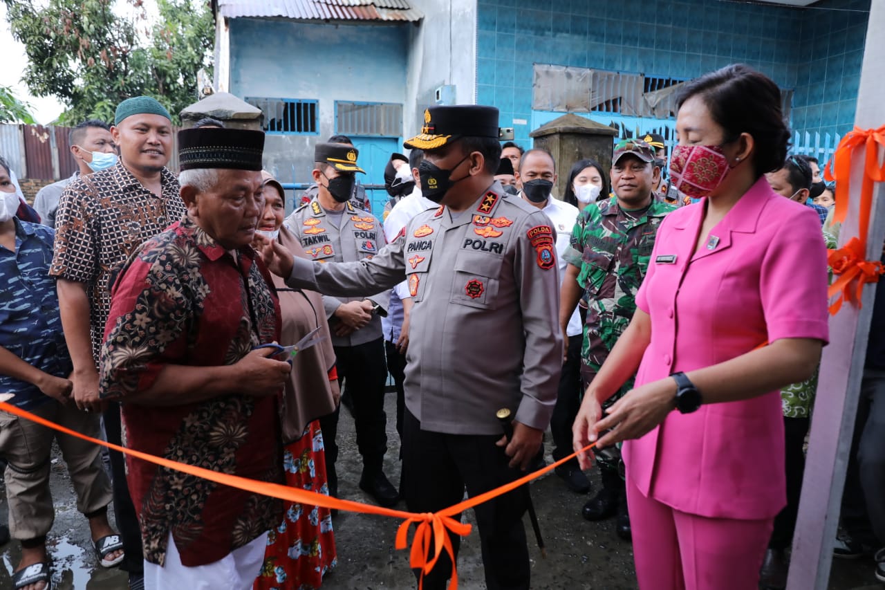 Kapolda Sumut Bantu Renovasi 17 Rumah Warga Semarak Bhayangkara